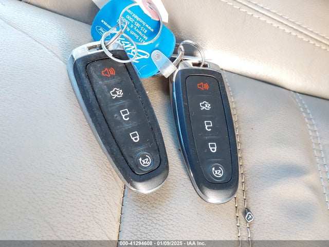 1FMCU9J93JUA30005 Ford Escape Titanium