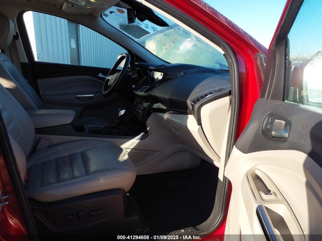 1FMCU9J93JUA30005 Ford Escape Titanium