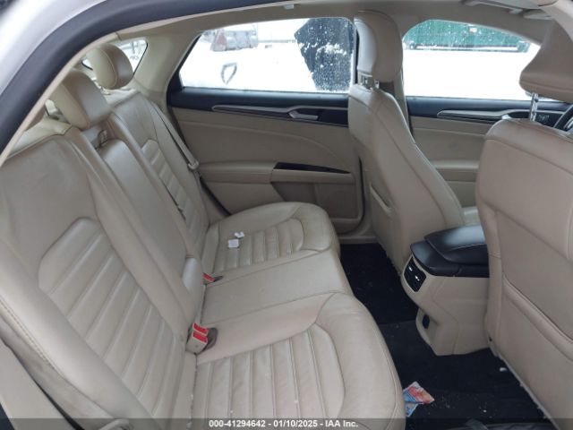 3FA6P0HD9FR258237 Ford FUSION SE