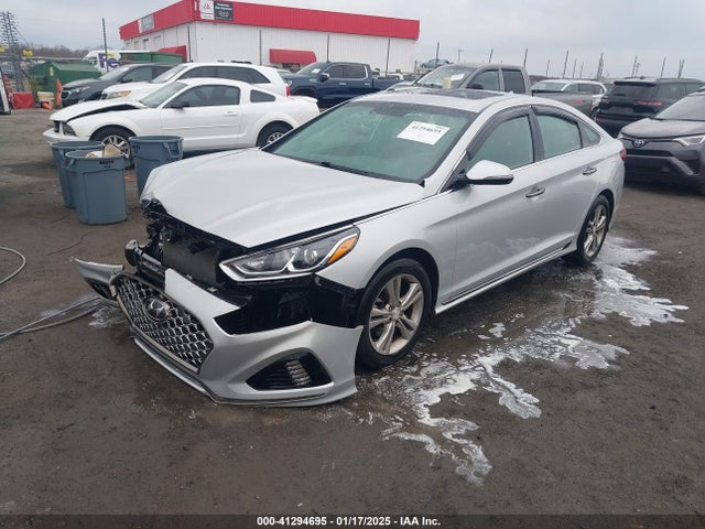 Hyundai Sonata Sport 2019 5NPE34AF3KH780671 Image 2