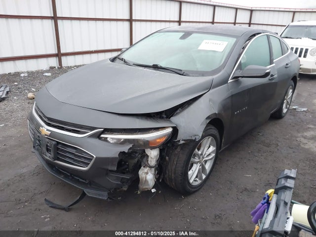 Chevrolet MALIBU LT 2018 1G1ZD5ST3JF212849 Image 2