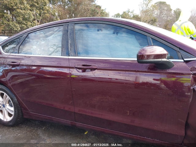 3FA6P0H73JR189953 Ford FUSION SE