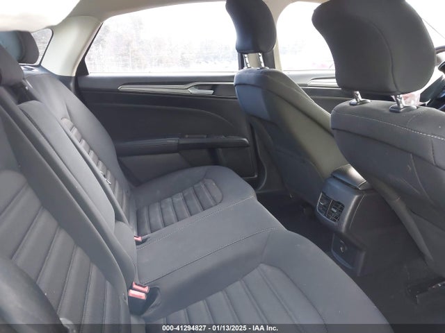 3FA6P0H73JR189953 Ford FUSION SE