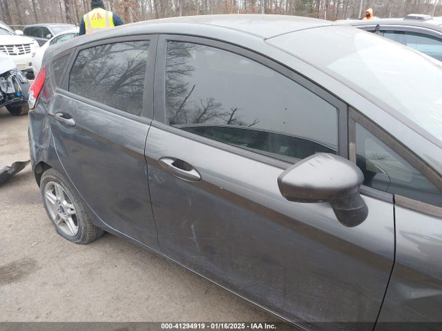 Ford FIESTA SE 2019 3FADP4EJ8KM154452 Image 13