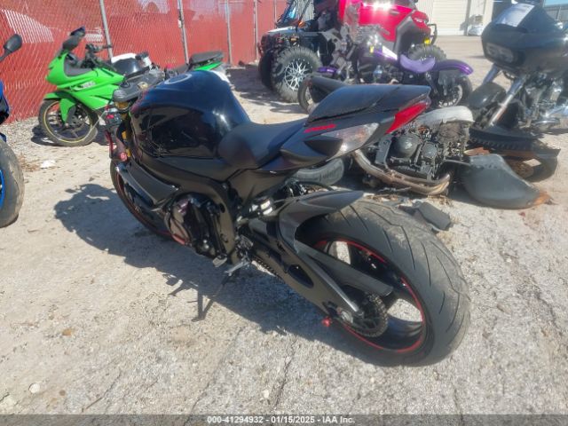 2019 SUZUKI GSX-R750 JS1GR7MAXK7100580 Photo 2