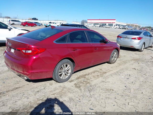 Hyundai SONATA SE 2015 5NPE24AFXFH105568 Image 4