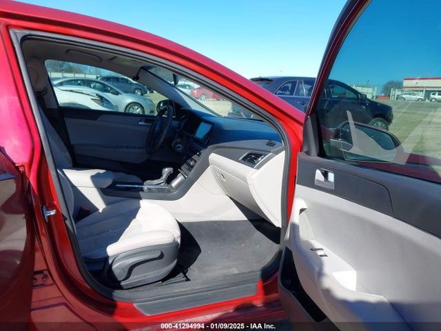 Hyundai SONATA SE 2015 5NPE24AFXFH105568 Image 5