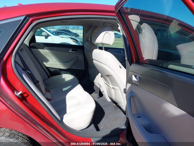 Hyundai SONATA SE 2015 5NPE24AFXFH105568 Image 8