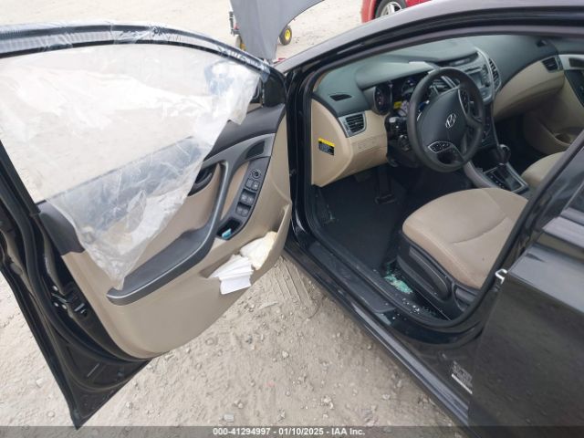 5NPDH4AEXGH742205 Hyundai ELANTRA SE