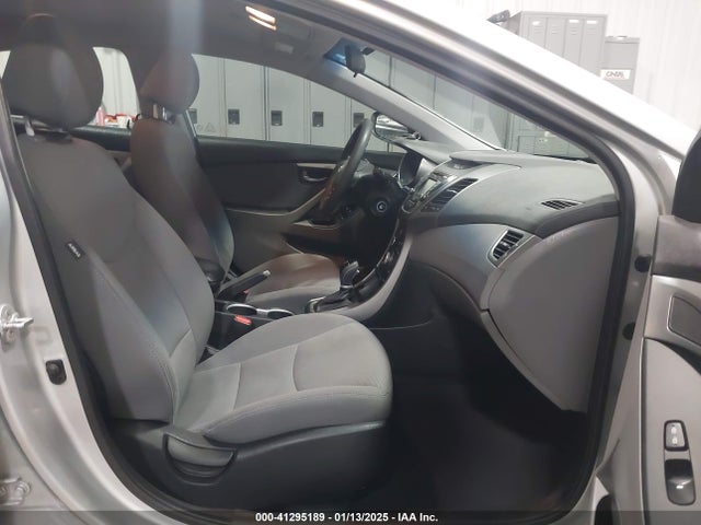 Hyundai ELANTRA SE 2014 5NPDH4AE9EH519554 Image 5
