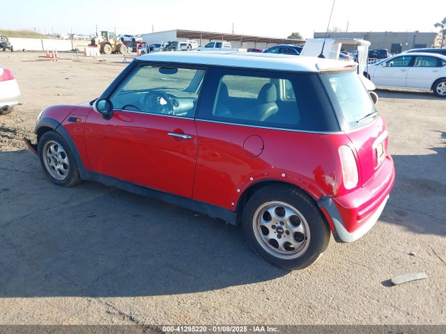 2004 MINI COOPER WMWRC33484TC53036 Photo 2