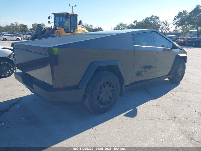 2024 TESLA CYBERTRUCK 7G2CEHEE8RA020684 Photo 3