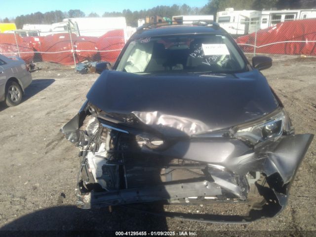 JTMZFREV7GJ063518 Toyota RAV4 LE