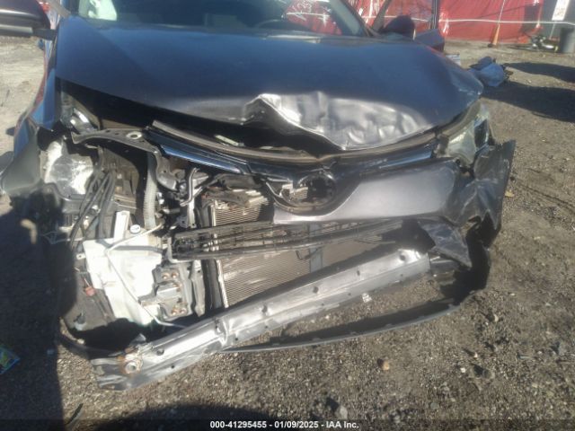 JTMZFREV7GJ063518 Toyota RAV4 LE