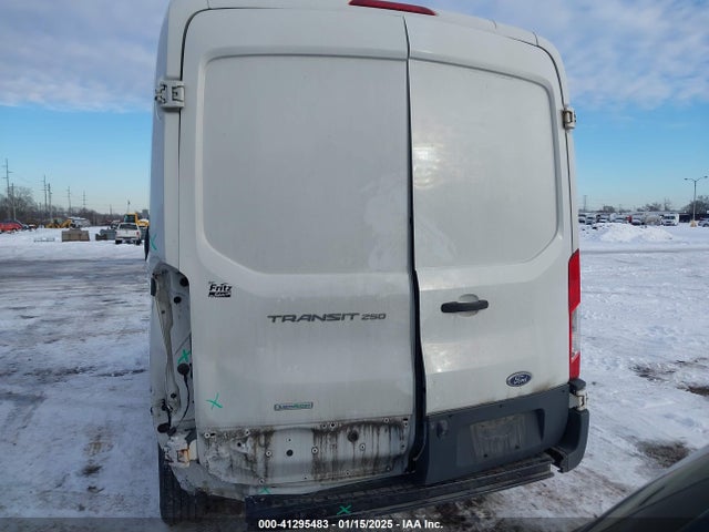 Ford Transit-250 2016 1FTYR1CG7GKB45025 Image 17