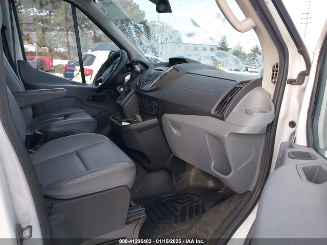 Ford Transit-250 2016 1FTYR1CG7GKB45025 Image 5