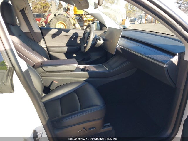 2021 TESLA MODEL Y 5YJYGDEEXMF149226 Photo 4