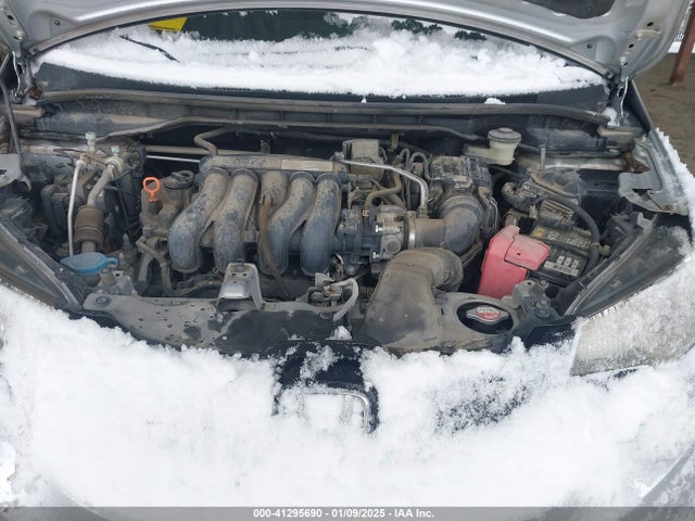 JHMGK5H77GX031429 Honda FIT EX