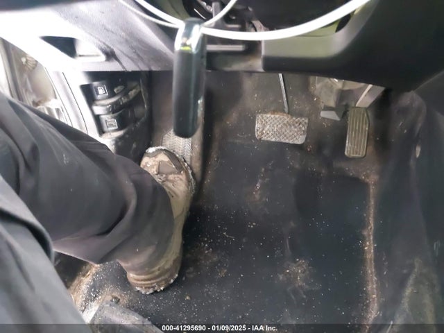 JHMGK5H77GX031429 Honda FIT EX