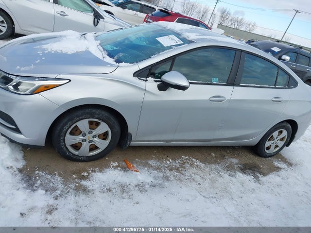 Auction sale of the 2017 Chevrolet Cruze Ls Auto, vin: 1G1BC5SMXH7117951, lot number: 41295775