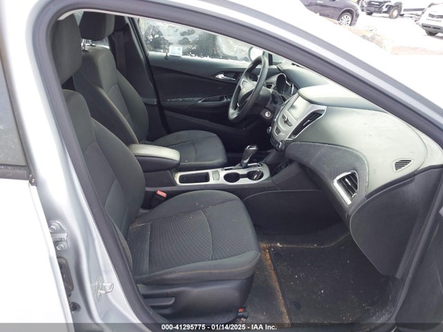 Auction sale of the 2017 Chevrolet Cruze Ls Auto, vin: 1G1BC5SMXH7117951, lot number: 41295775