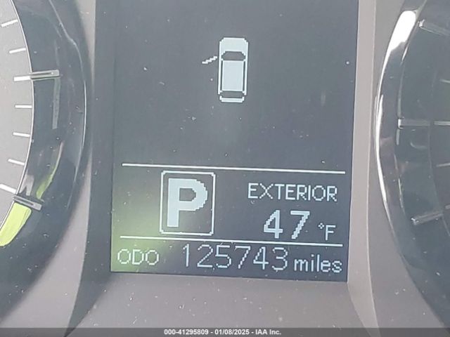 5TDKZ3DCXHS798164 Toyota Sienna Le 8 Passenger