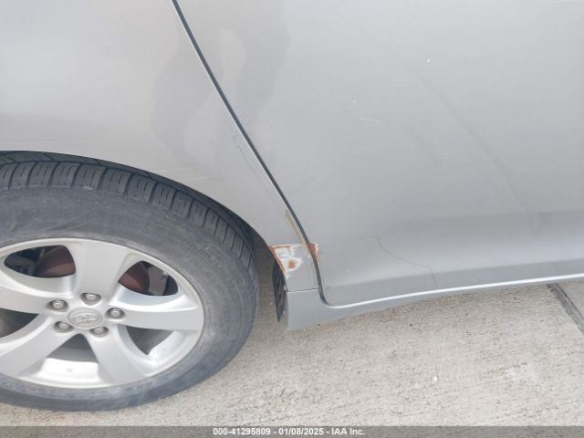 5TDKZ3DCXHS798164 Toyota Sienna Le 8 Passenger