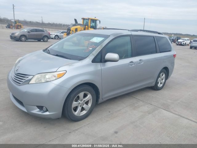 5TDKZ3DCXHS798164 Toyota Sienna Le 8 Passenger