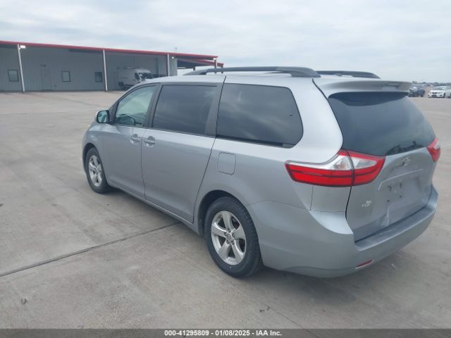 5TDKZ3DCXHS798164 Toyota Sienna Le 8 Passenger