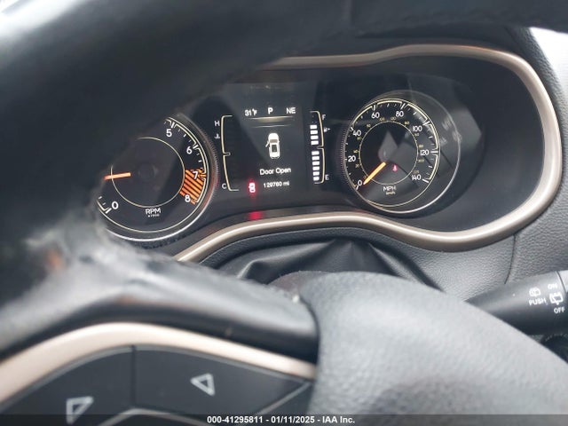 Jeep Cherokee Latitude 2014 1C4PJMCS2EW184183 Image 15