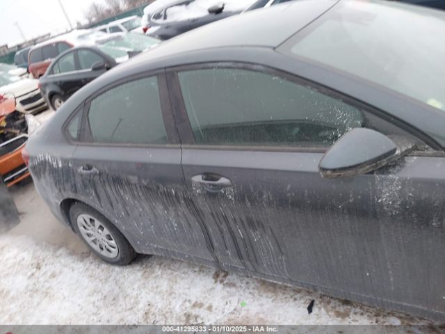 3KPF24AD2KE048932 KIA FORTE FE