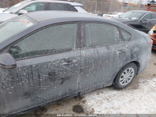 3KPF24AD2KE048932 KIA FORTE FE