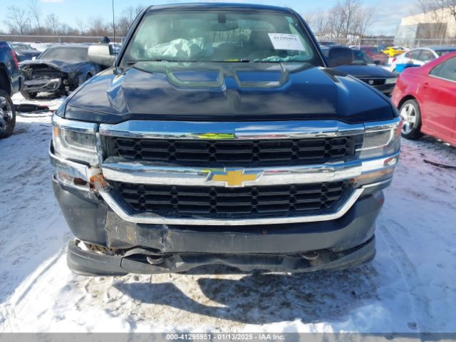 1GCNKNEH7JZ372993 Chevrolet Silverado 1500 Wt