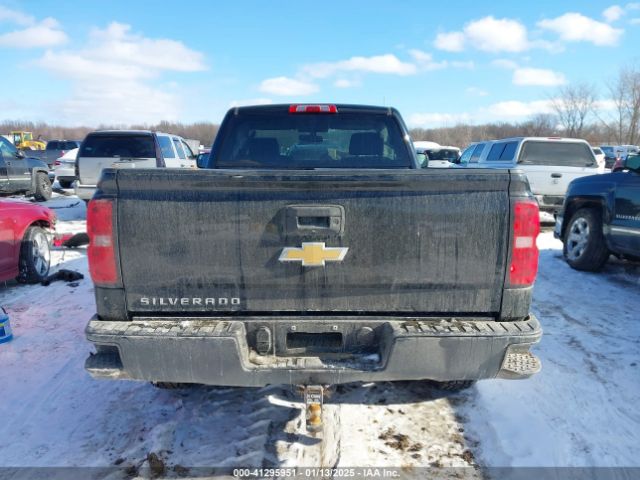 1GCNKNEH7JZ372993 Chevrolet Silverado 1500 Wt