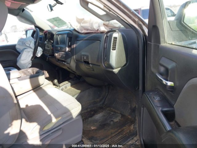 1GCNKNEH7JZ372993 Chevrolet Silverado 1500 Wt