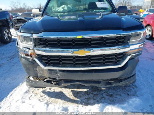 1GCNKNEH7JZ372993 Chevrolet Silverado 1500 Wt