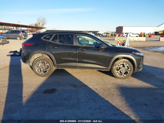 KL77LHE20RC078639 Chevrolet Trax Fwd Lt