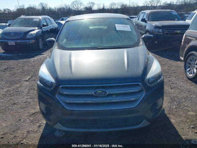 1FMCU0GD3KUA06943 Ford ESCAPE SE