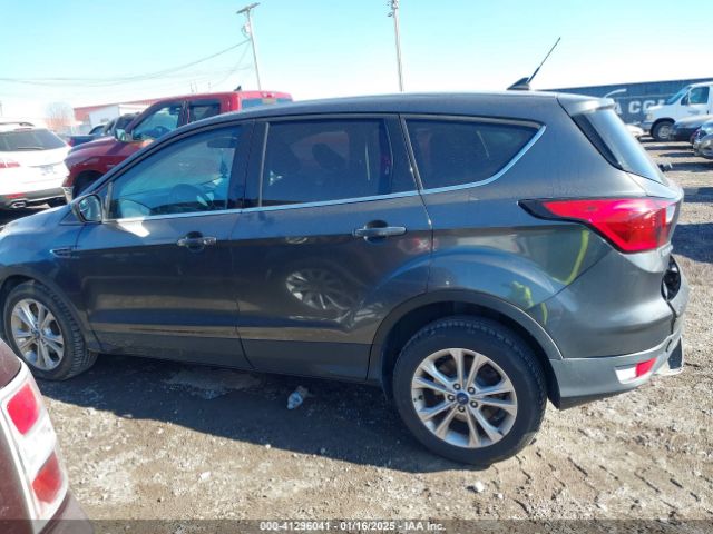 1FMCU0GD3KUA06943 Ford ESCAPE SE