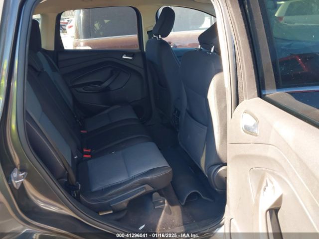 1FMCU0GD3KUA06943 Ford ESCAPE SE