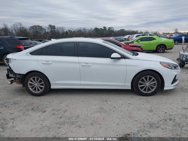 Hyundai SONATA SE 2018 5NPE24AFXJH638030 Image 14