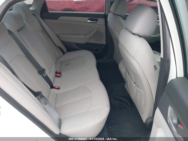 Hyundai SONATA SE 2018 5NPE24AFXJH638030 Image 8