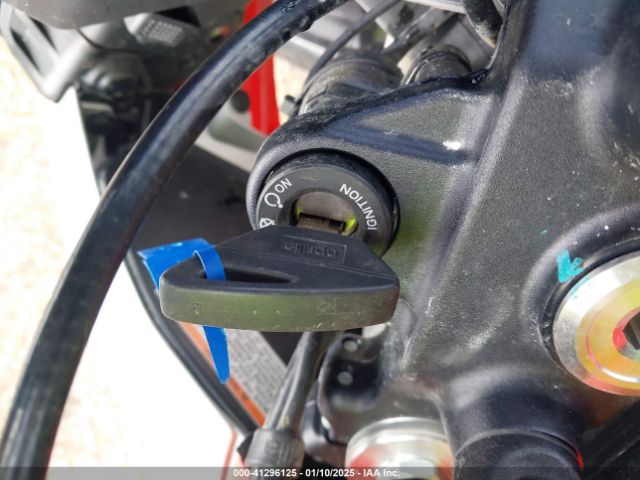2022 APRILIA TUAREG ZD4XBUA01NS000748 Photo 10