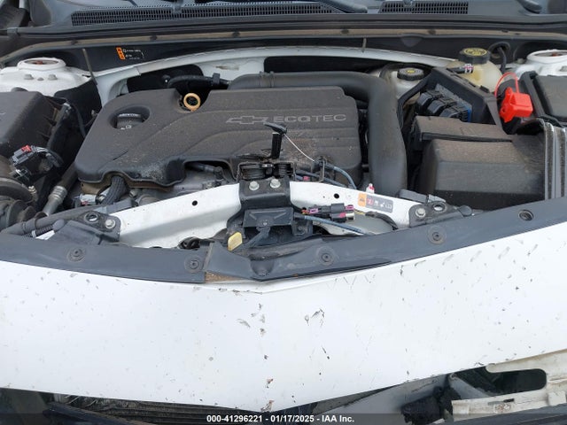 1G1ZE5STXHF120922 Chevrolet MALIBU 1LT