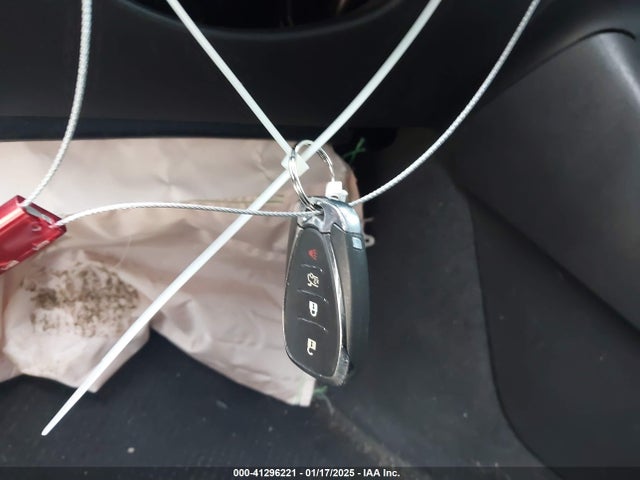 1G1ZE5STXHF120922 Chevrolet MALIBU 1LT