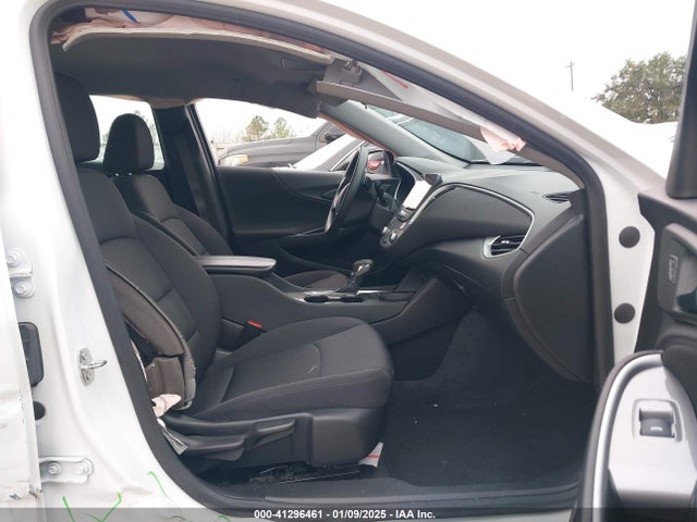 1G1ZD5ST0PF241170 Chevrolet Malibu Fwd 1lt