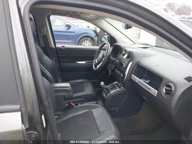 Jeep Compass Latitude 2016 1C4NJCEAXGD648311 Image 5