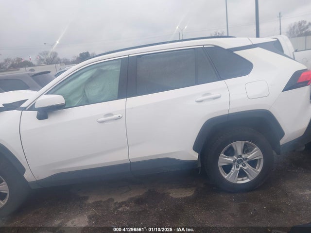 2T3W1RFV1KW050712 Toyota Rav4 Xle