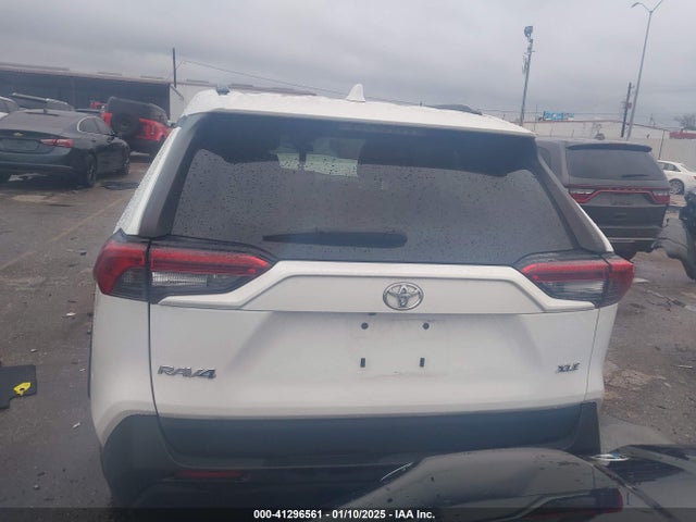 2T3W1RFV1KW050712 Toyota Rav4 Xle