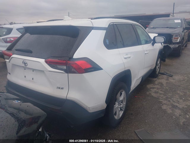 2T3W1RFV1KW050712 Toyota Rav4 Xle